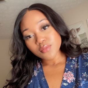 Meet your Posher, Mercedes